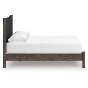 Pamytta Queen Panel Bed, Dresser, Mirror and Nightstand