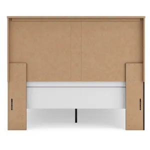 Jadiston Panel Bed
