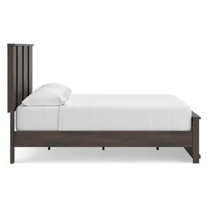 Jadiston Panel Platform Bed