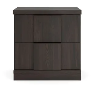 Shaehartin Nightstand