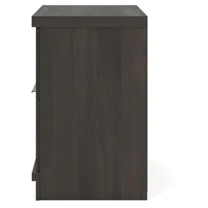 Shaehartin Nightstand