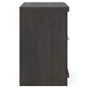 Shaehartin Nightstand
