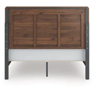 Fortlorn Queen Panel Bed