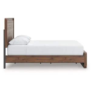 Fortlorn Queen Panel Bed