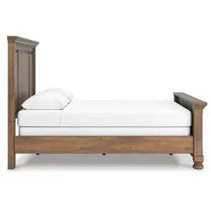 Feddinger Queen Panel Bed