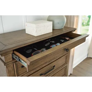 Karallin Chest of Drawers