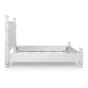 Rowlenstown Queen Poster Bed