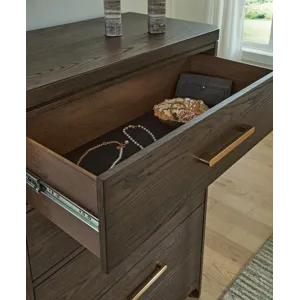 Darimore Chest of Drawers