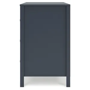 Simmenfort Dresser