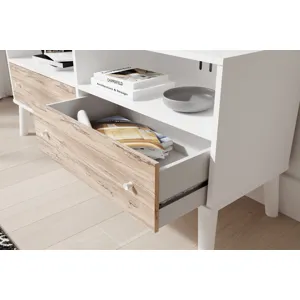 Piperton Medium TV Stand