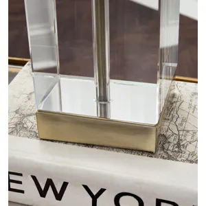 Teelsen Table Lamp
