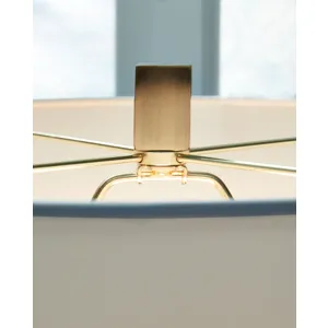 Teelsen Table Lamp