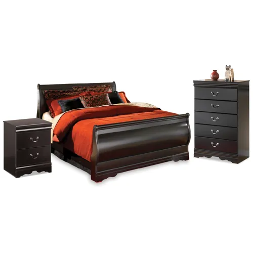 Huey Vineyard Full Sleigh Bed, Chest and Nightstand