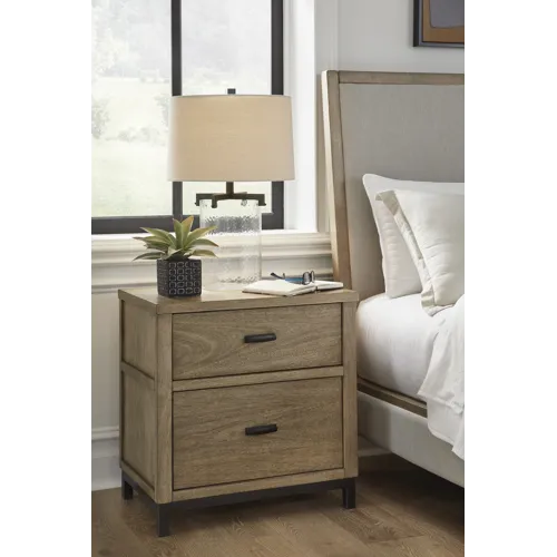 Tomtyn Nightstand