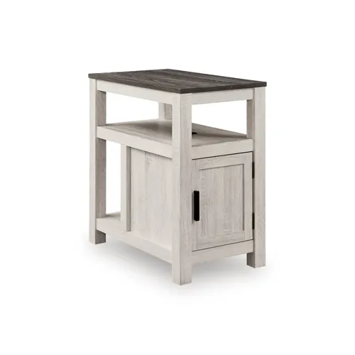Fendenmore Chairside End Table