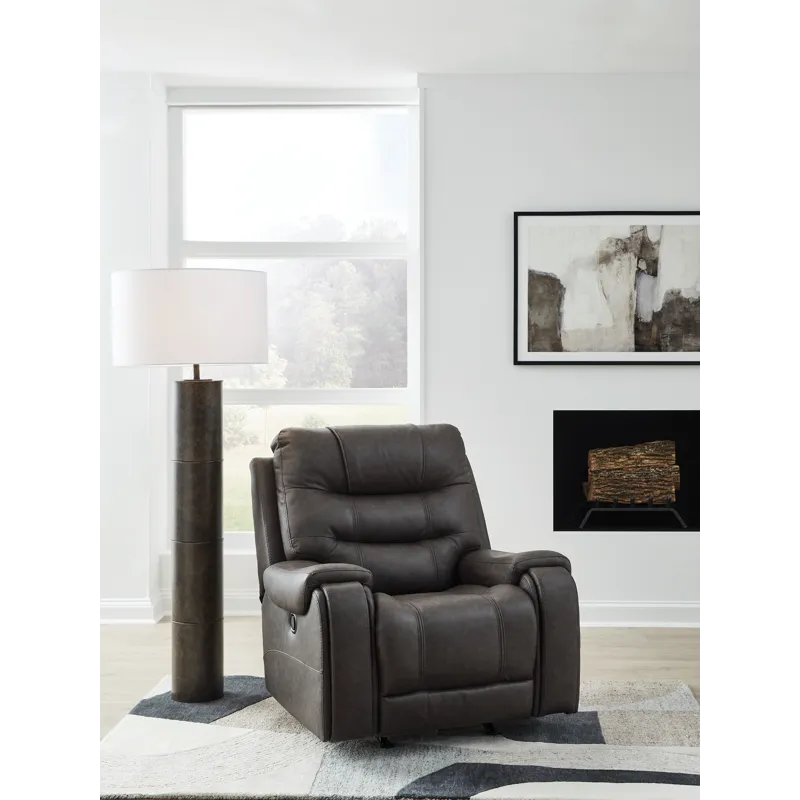 Femley Recliner