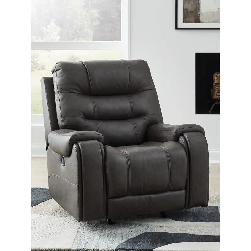 Femley Recliner