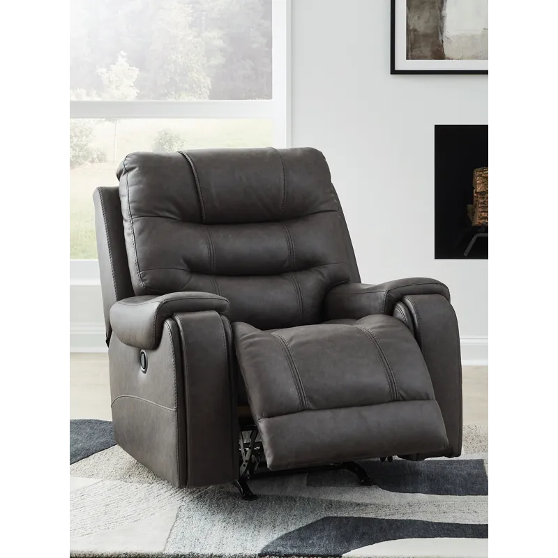 Femley Recliner