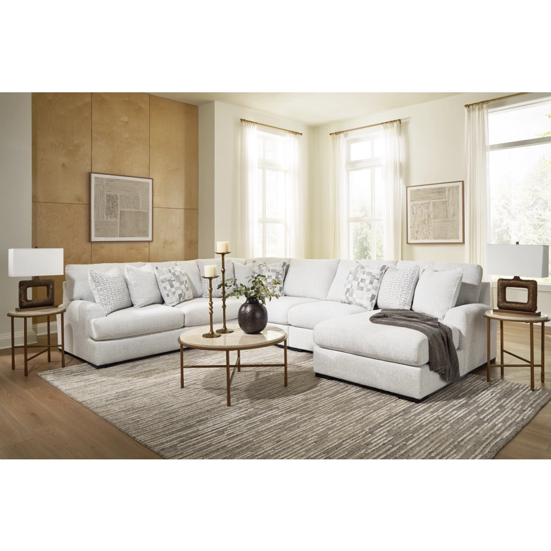 Wynncroft Manor 5-Piece Sectional with Chaise