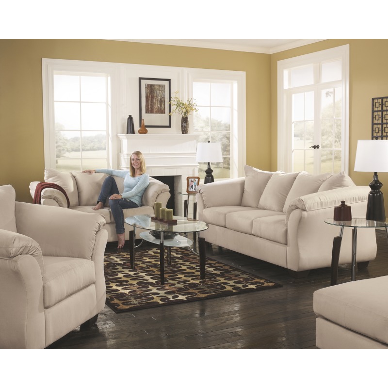 Darcy Loveseat