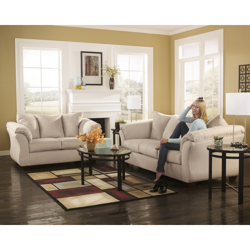 Darcy Loveseat