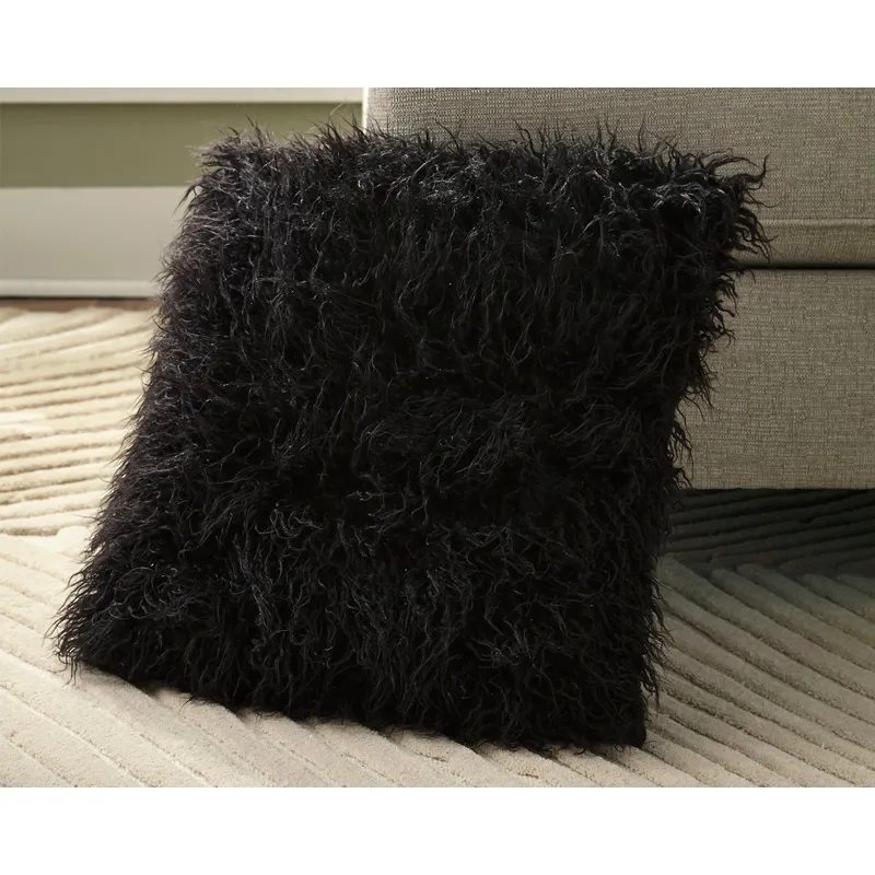 Giancario Pillow