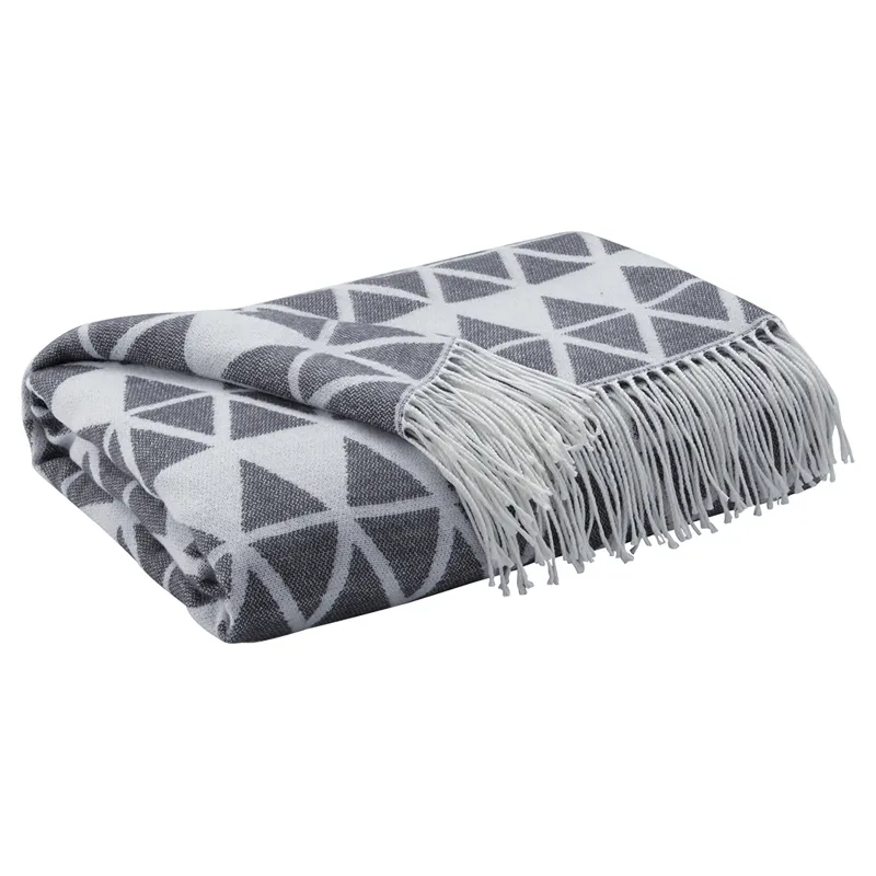 Noemi Throw