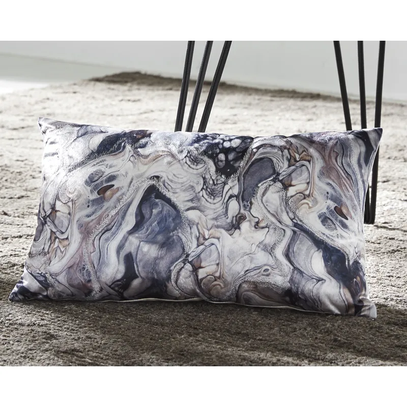Carissa Pillow
