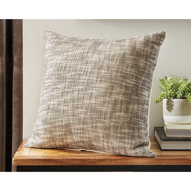 Hullwood Pillow