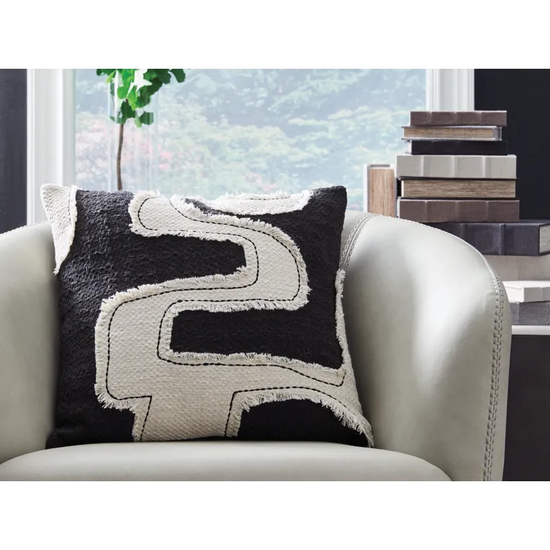 Veerbank Pillow (Set of 4)