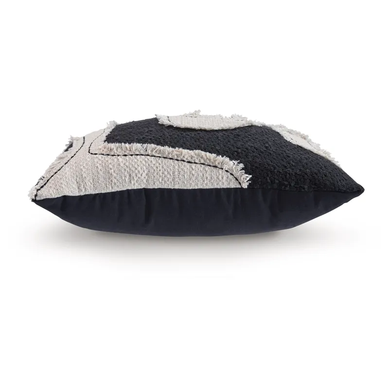 Veerbank Pillow (Set of 4)