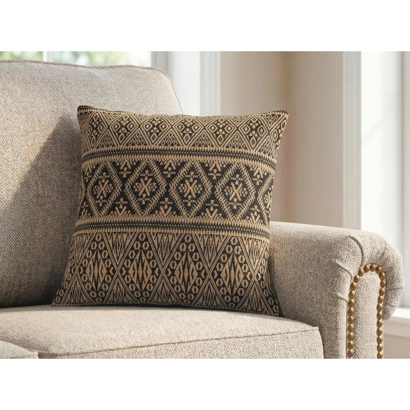 Davinwood Pillow