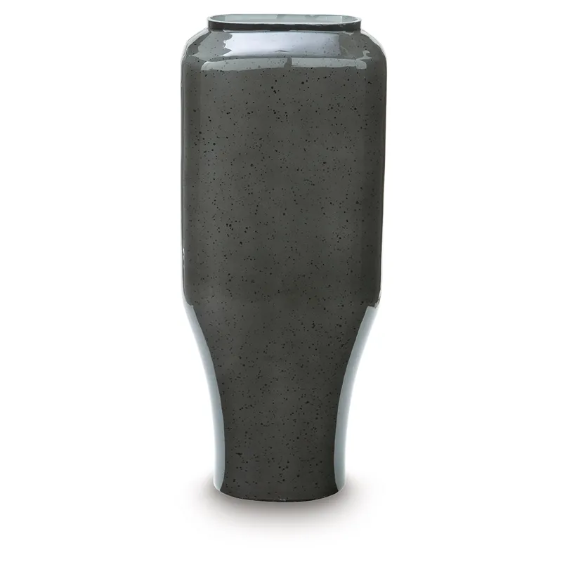 Kierlain Vase