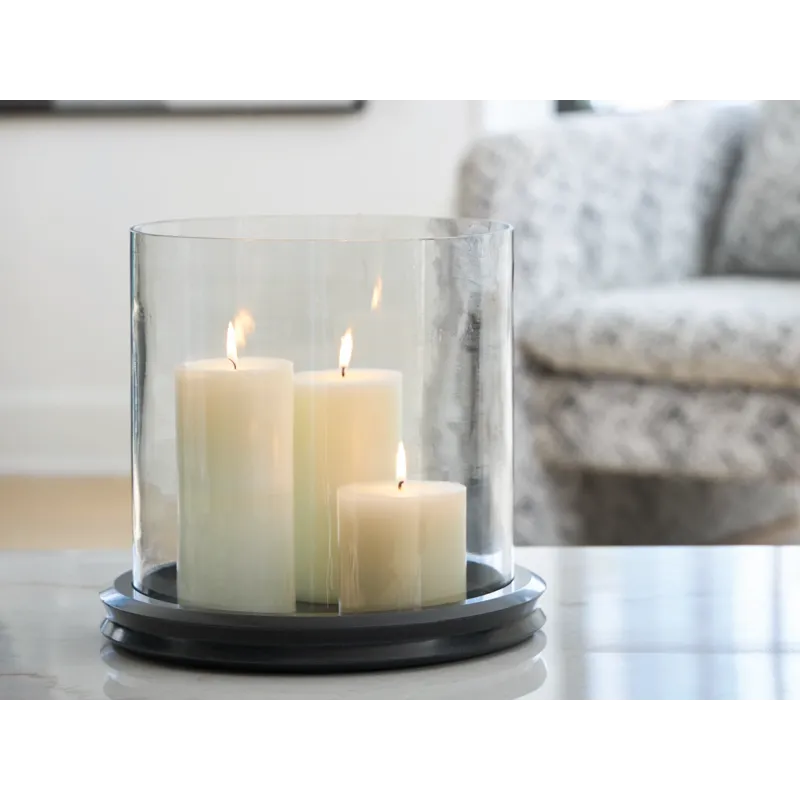 Saskia Candle Holder