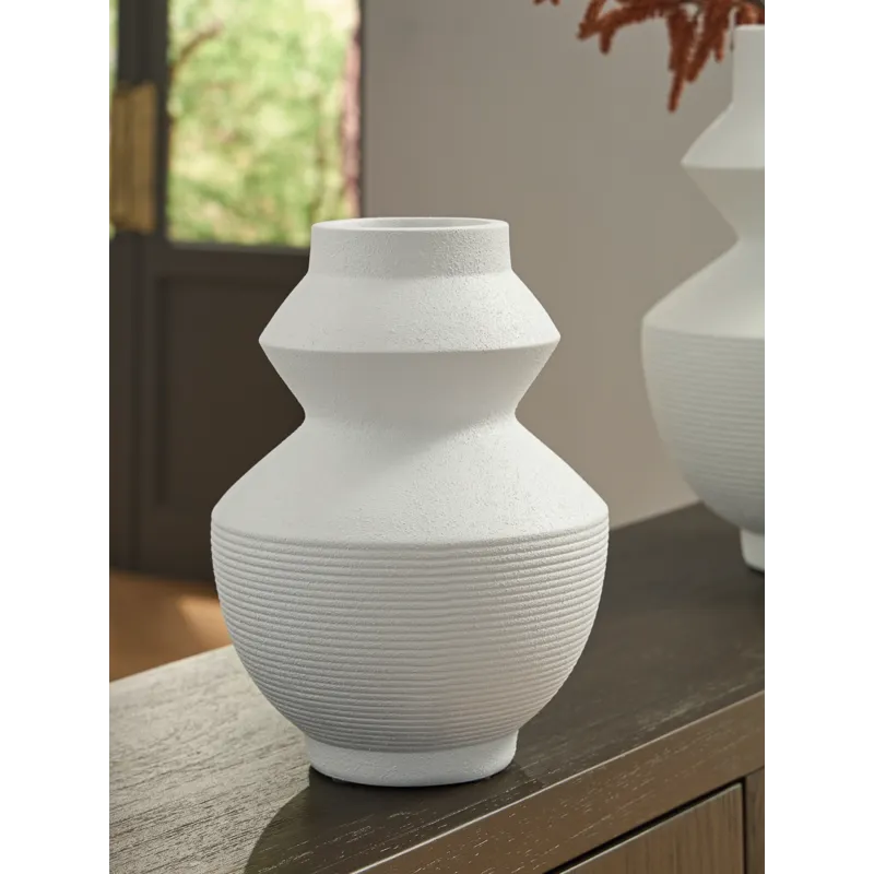 Naveen Vase