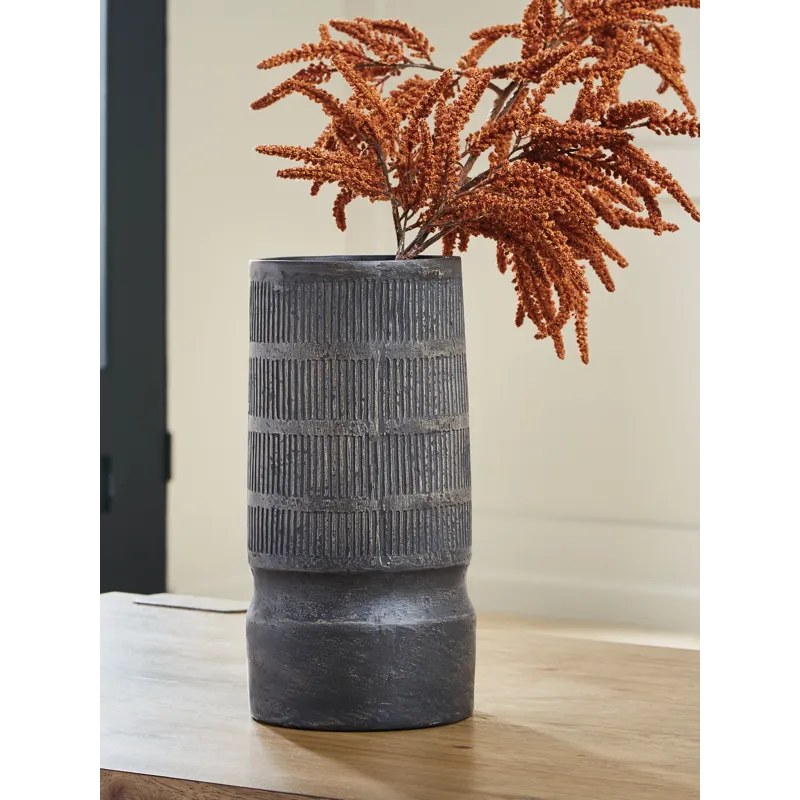 Beninworth Vase