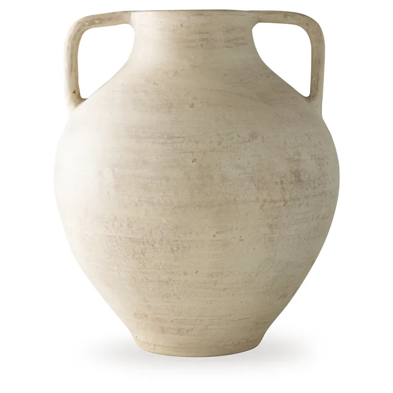 Justy Vase