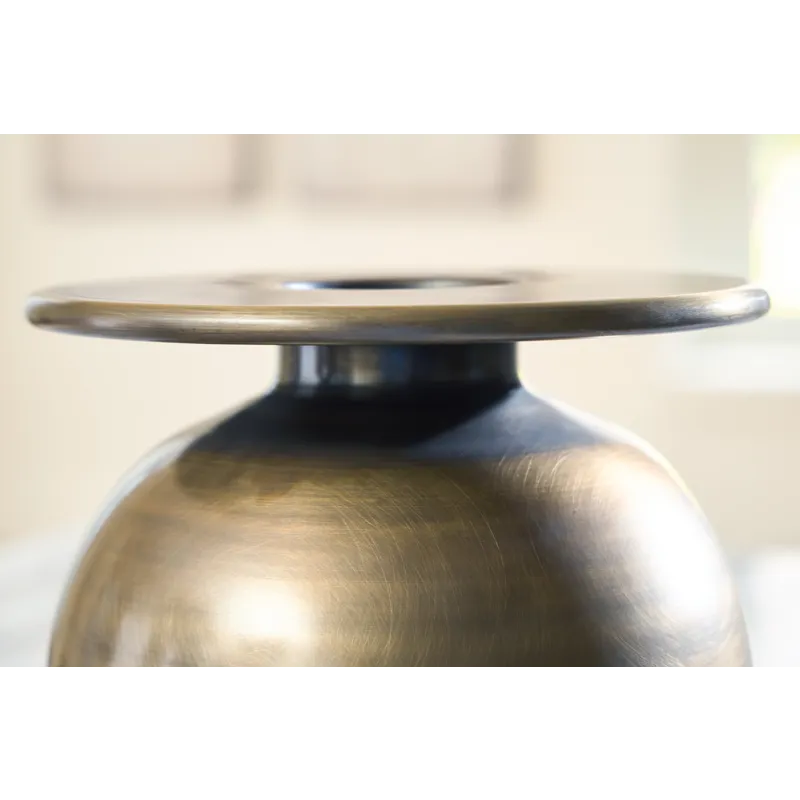 Fedorleigh Vase