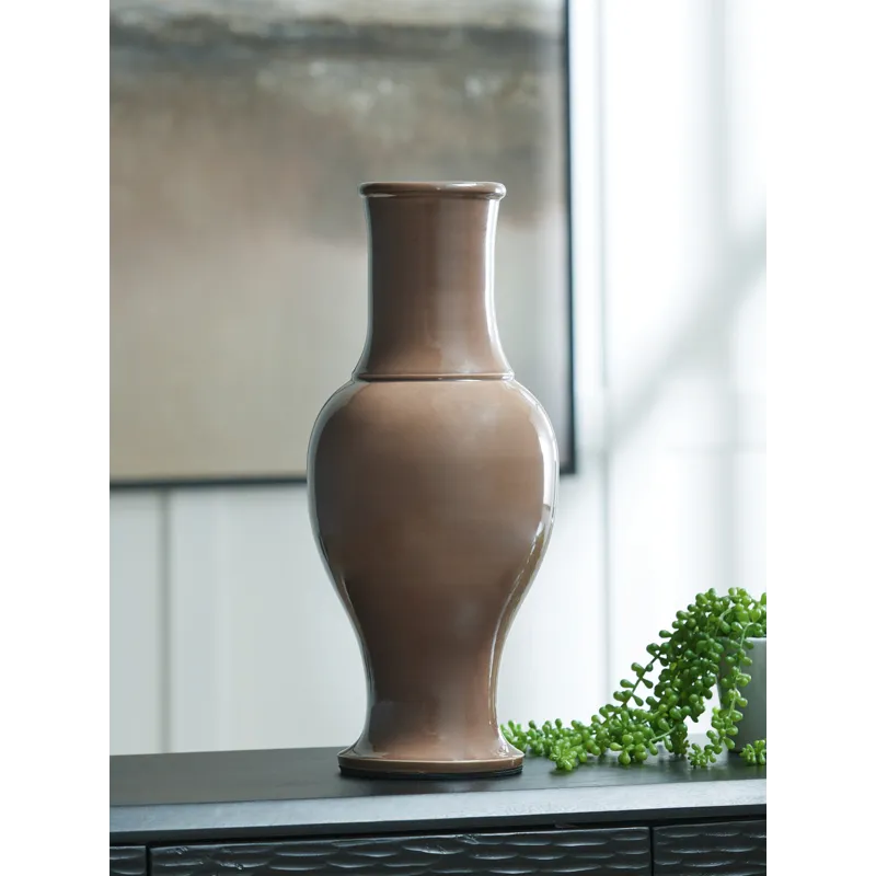 Tillmer Vase