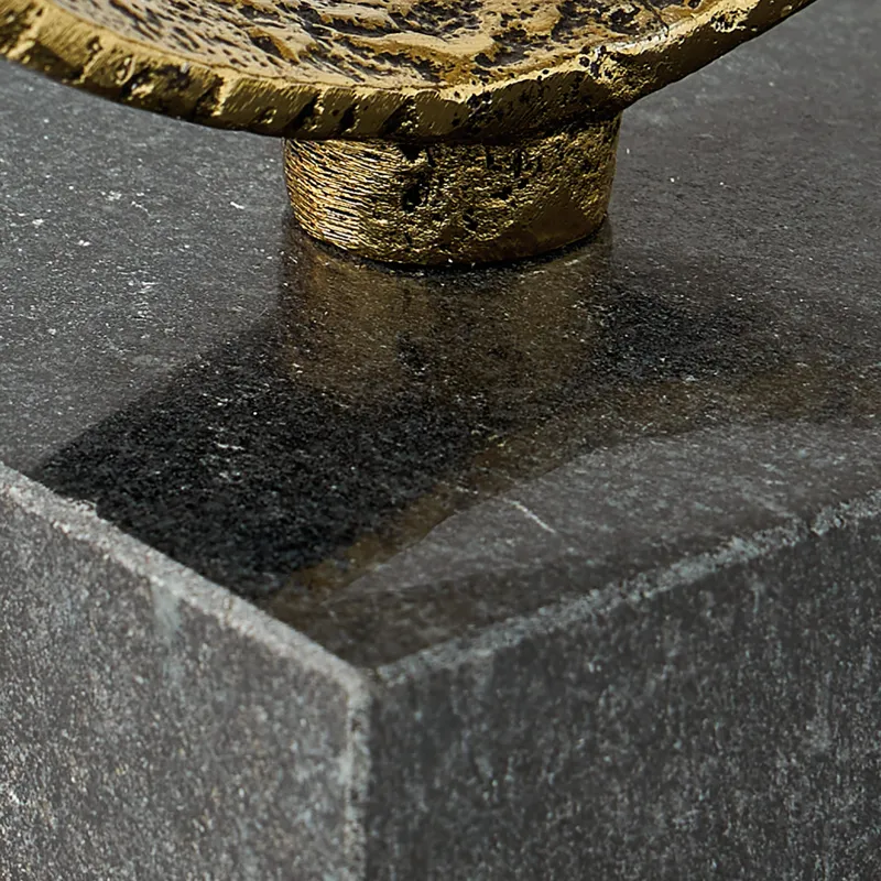 Wellcott Sculpture