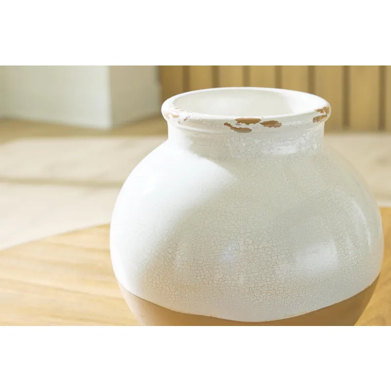 Vercott Vase