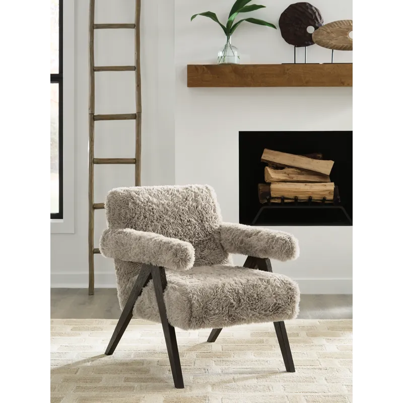 Goda Accent Chair