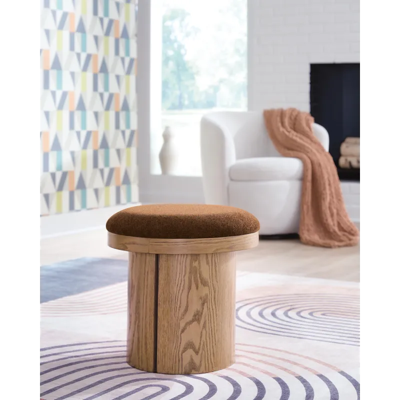 Lewisen Stool