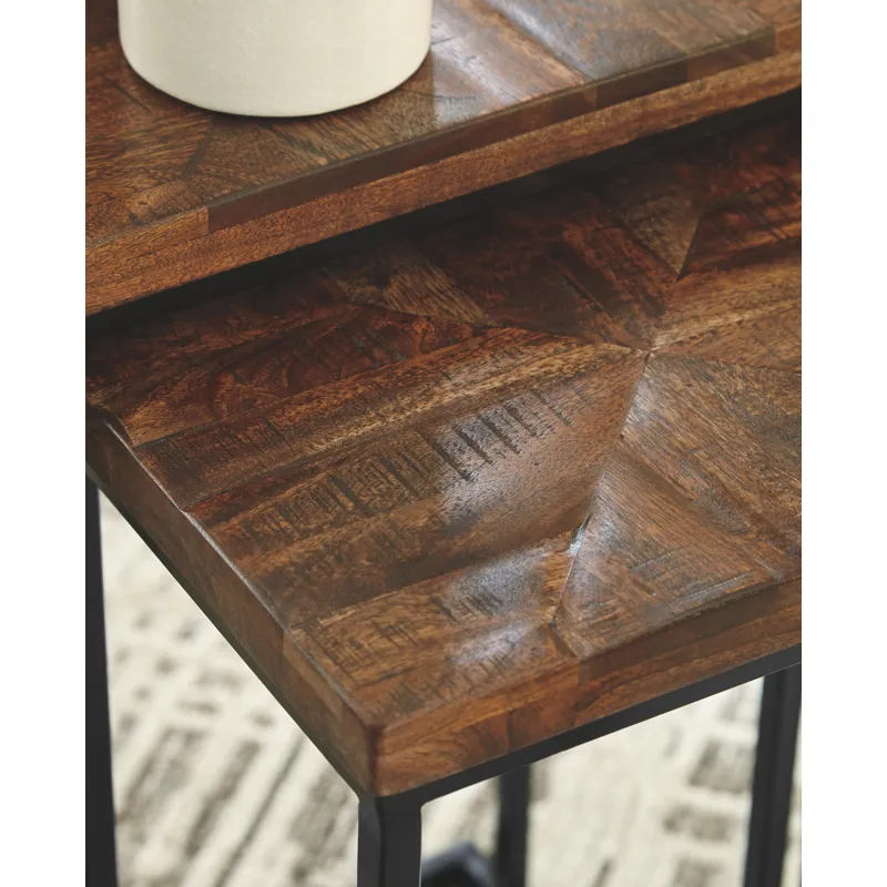 Cainthorne Accent Table (Set of 3)