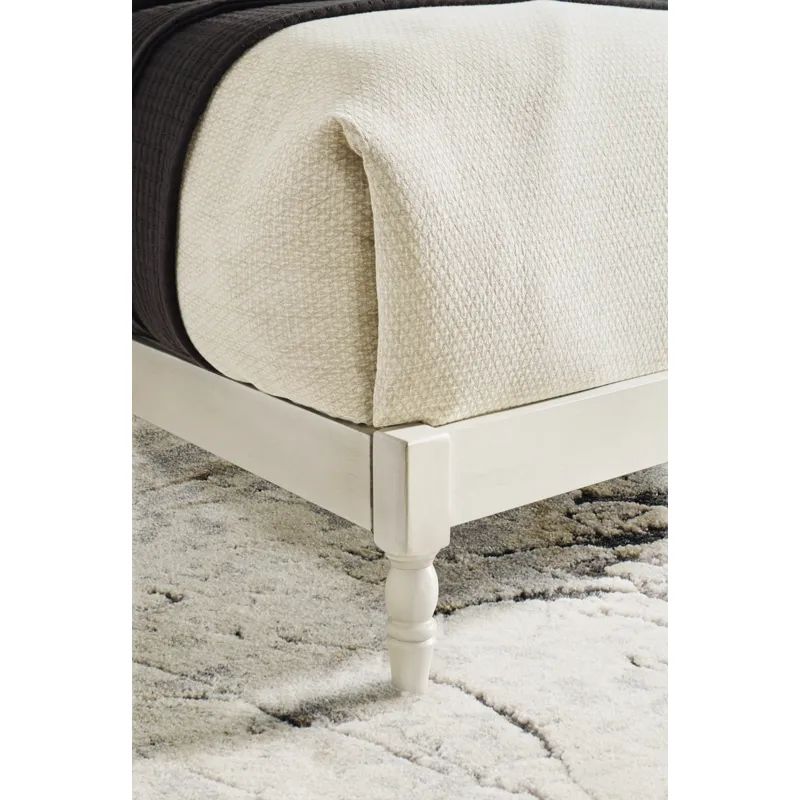 Tannally King Platform Bed