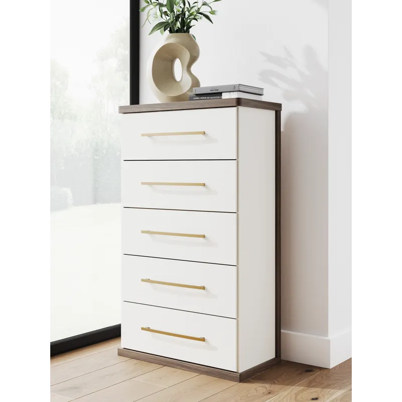 Kendanport Chest of Drawers