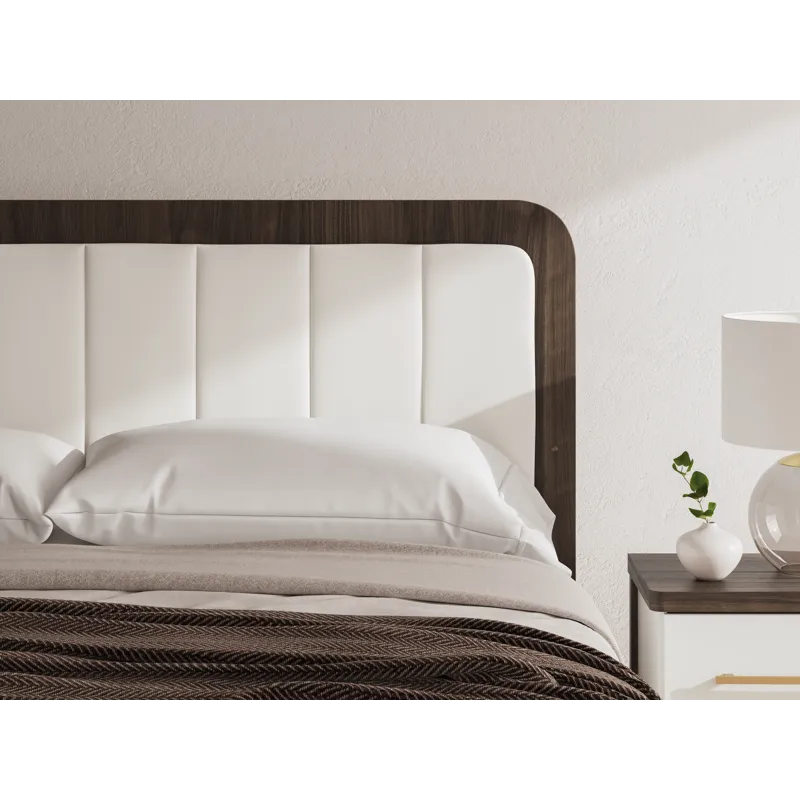 Kendanport King Upholstered Bed