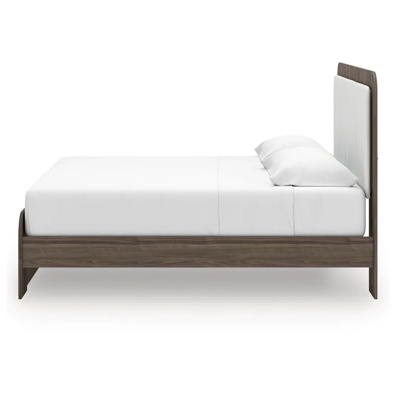 Kendanport King Upholstered Bed