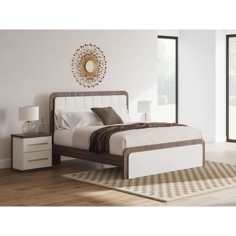Kendanport King Upholstered Bed