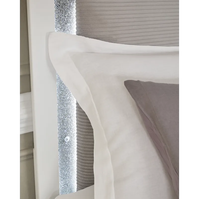 Maeling King Upholstered Panel Bed